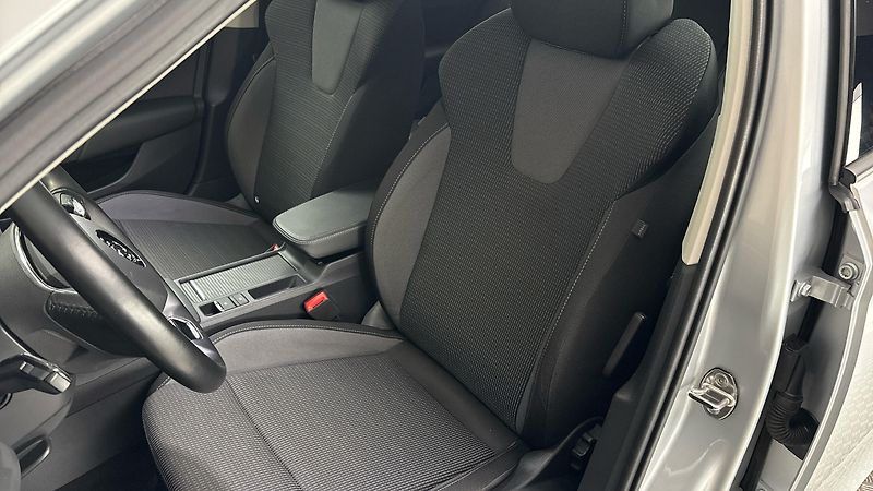 Škoda Octavia 1.0 TSI Ambition Combi - fotka 15 z 24