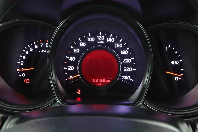 Kia Ceed (2016) 1.4 CVVT - fotka 8 z 14