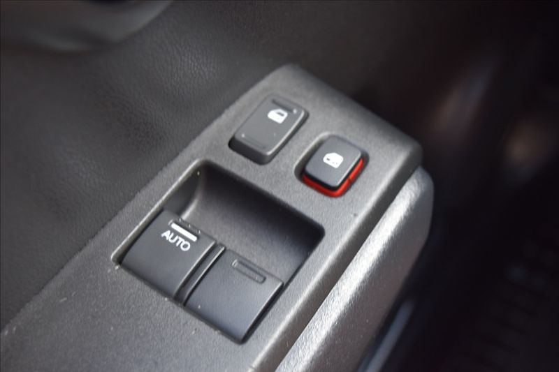 Honda Jazz 1,2 i 66KW ALU KLIMA NÍZKÉ KM - fotka 19 z 35