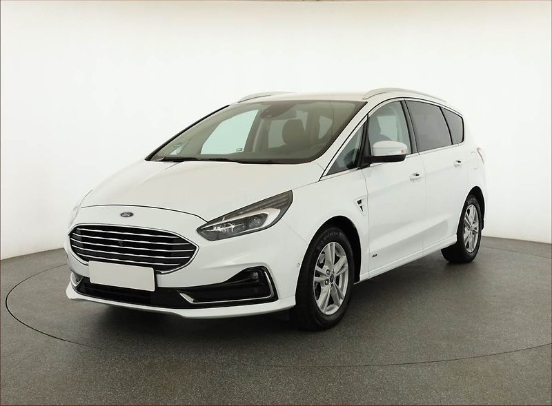 Ford S-MAX (2020) 2.0 EcoBlue - fotka 2 z 22