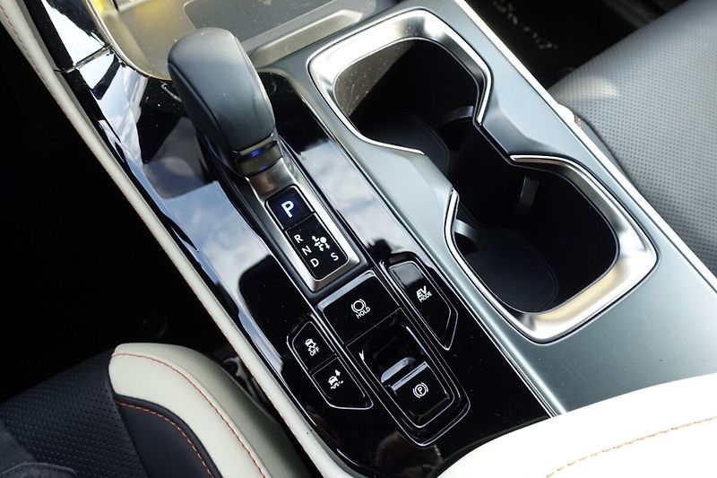 Lexus NX 350h ZLEVNĚNO NX350h Prestige Plus - fotka 22 z 34