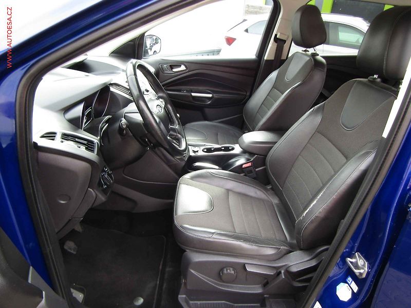 Ford Kuga (2015) 1.5 EB, Navi, xenon - fotka 9 z 22