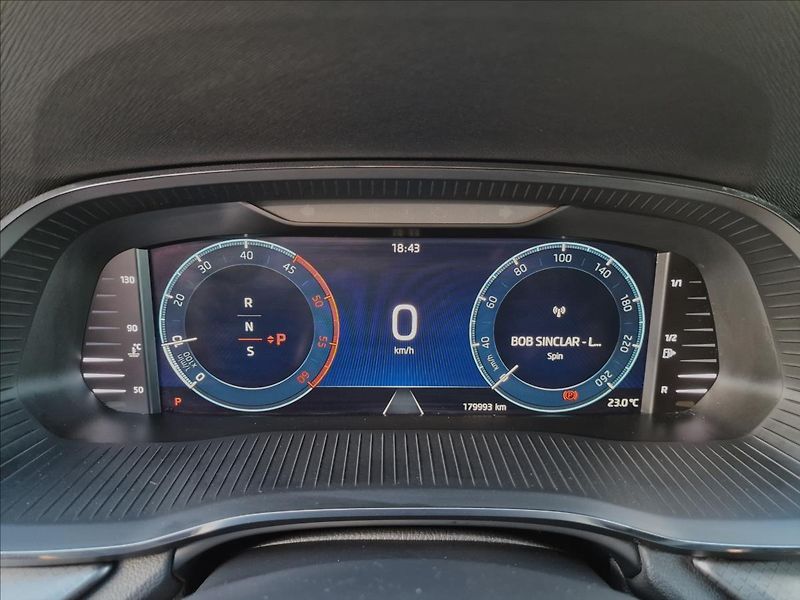 Škoda Octavia 2.0TDI DSG Ambition,ČR,1.Maj. - fotka 22 z 50