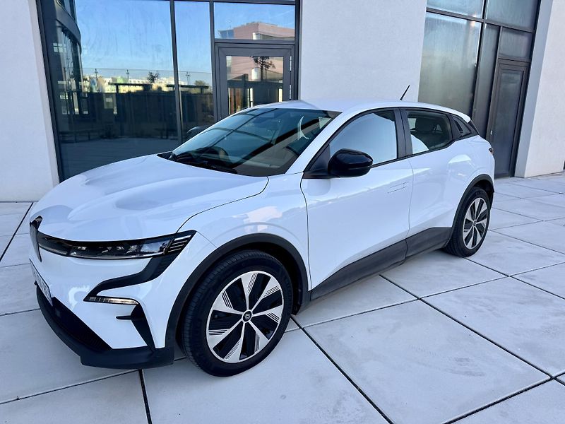 Renault Mégane (2023) E TECH Evolution EV60 1MAJITEL - fotka 4 z 40