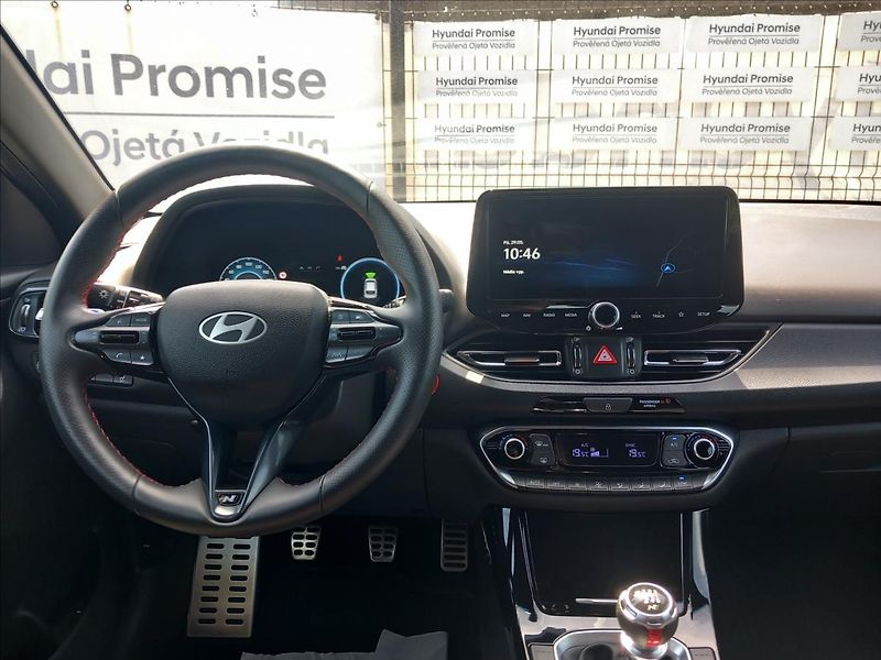 Hyundai i30 1,5 T-GDI MH MT N-LINE - fotka 9 z 24