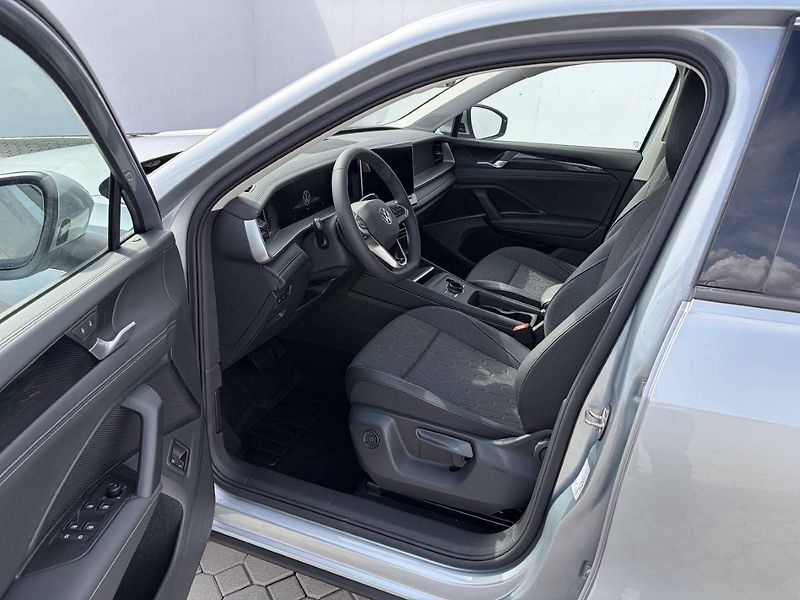 Volkswagen Tayron (2026) People PHEV 19,7kWh 1,5TSI - fotka 5 z 7