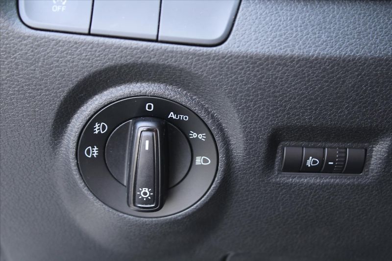 Škoda Fabia 1.2 TSI STYLE ČR - fotka 18 z 22