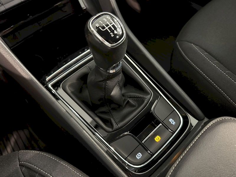 Škoda Karoq (2019) AMBITION PLUS 2.0TDI 110KW - fotka 24 z 34