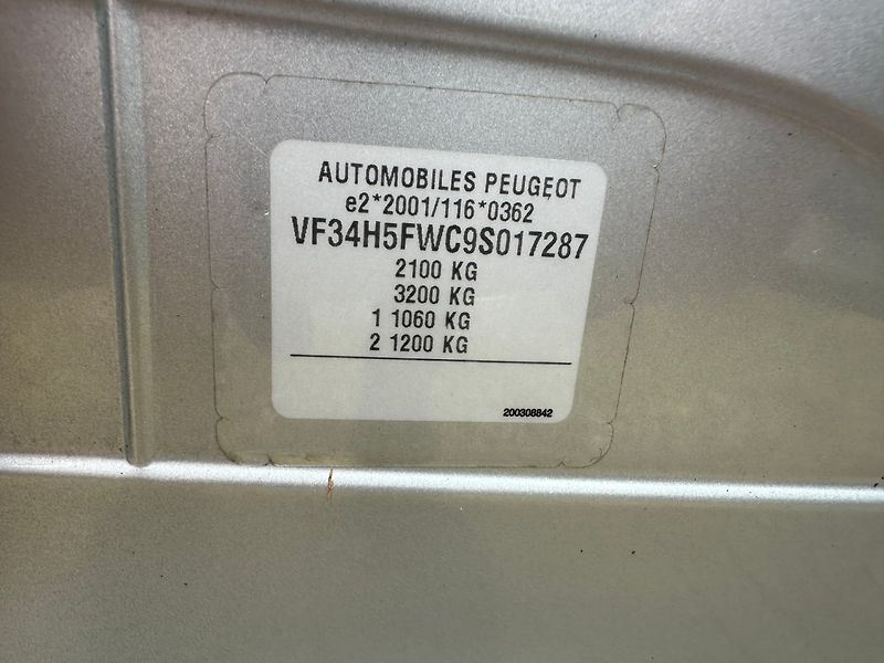 Peugeot 308 (2009) SW 1.6 16v 88kw - fotka 18 z 29