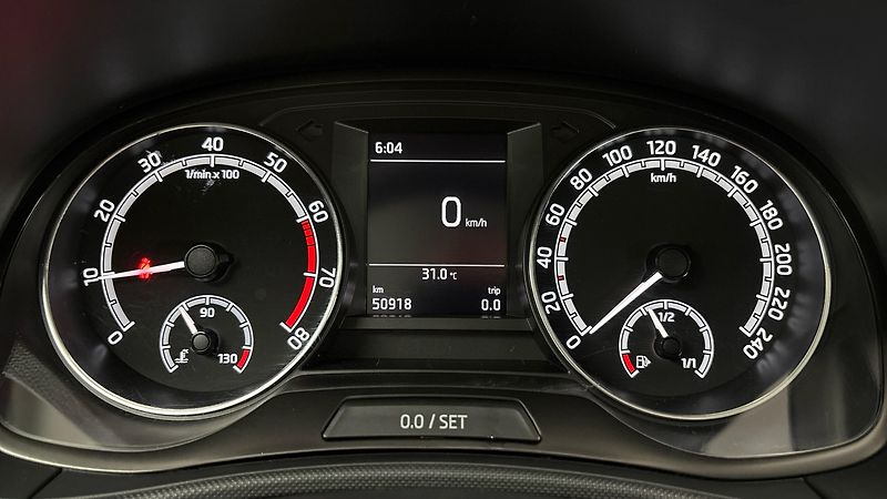 Škoda Fabia 1.0 TSI Ambition Combi - fotka 10 z 23