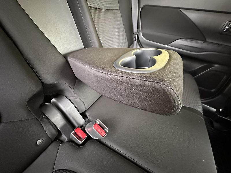 Mitsubishi Outlander (2016) 2.0/110kW *1.Maj *TZ *4x2  - fotka 23 z 34