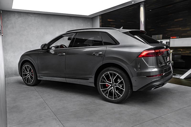 Audi Q8 50TDI 2x Sline Laser Vzduch B& - fotka 7 z 23