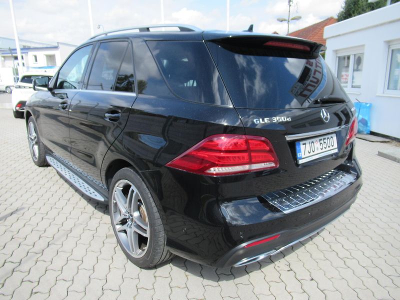 Mercedes-Benz GLE (2015) 350Cdi AMG paket - fotka 6 z 16