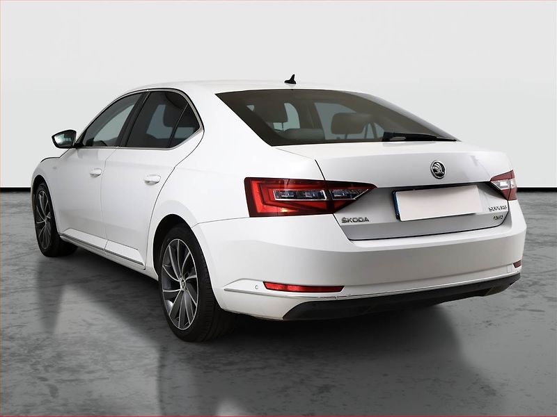 Škoda Superb (2019) Laurin&Klement 2.0 TDI 4x4 - fotka 4 z 23