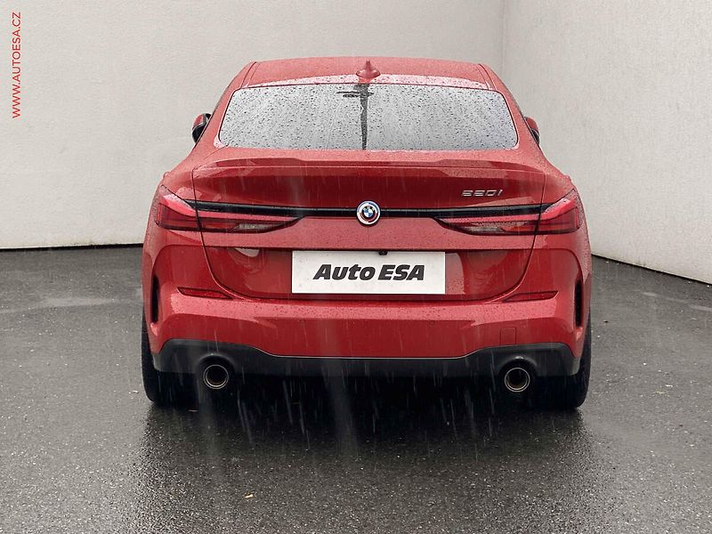 BMW Řada 2 (2022) 2.0 T 220i, ČR, AT. LED, navi - fotka 5 z 21
