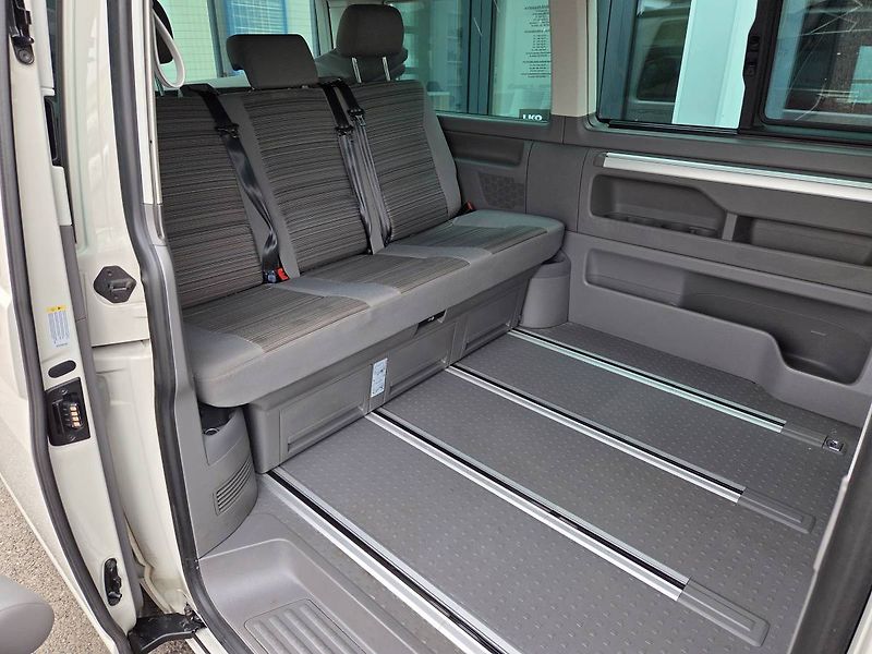 Volkswagen California 2.0 TDI DSG 4M Beach 7míst - fotka 9 z 75