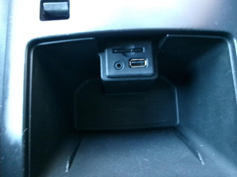 Opel Insignia (2012) 2,0CDTi AC NAVI TEMP AUT - fotka 26 z 28