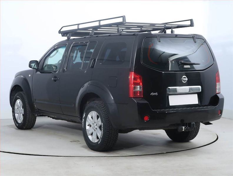 Nissan Pathfinder (2006) 2.5 dCi , 4X4 - fotka 4 z 18