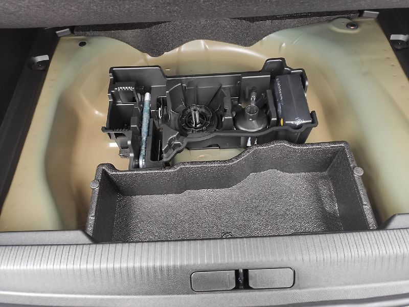 Peugeot 2008 (2026) ALLURE 1.2 100k MAN6  - fotka 28 z 28