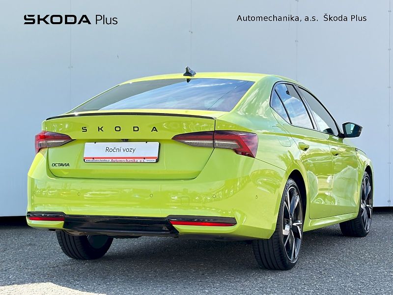 Škoda Octavia (2025) 1.5 TSI / 110kW / SPORTLINE - fotka 2 z 35