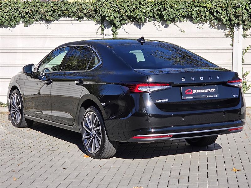Škoda Superb 2,0 TDi DSG 4x4 L&K Tažné z. 1 - fotka 4 z 32
