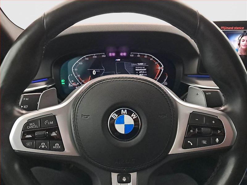 BMW Řada 5 (2021) 540d xDrive - fotka 16 z 16