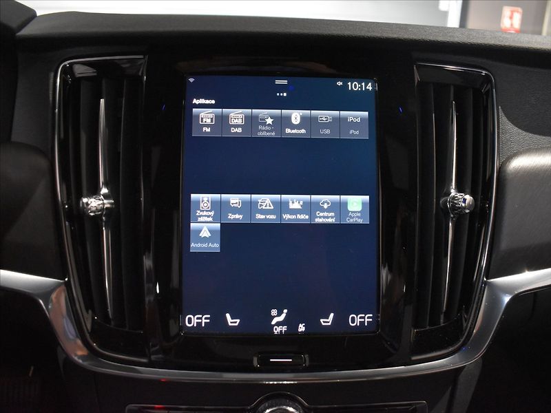 Volvo V90 2,0 D5 AWD CC PRO - fotka 19 z 28