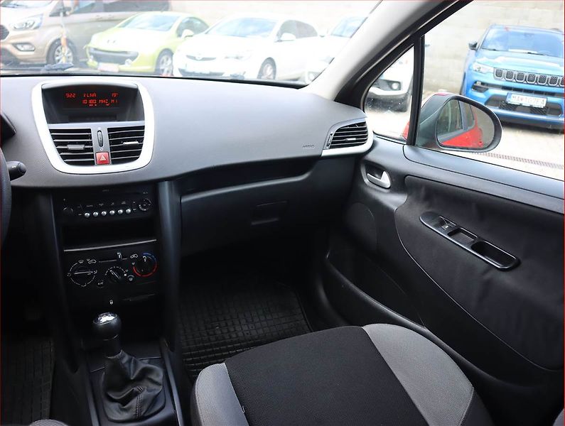 Peugeot 207 (2008) 1.4 VTi, Serv.kniha, po STK - fotka 8 z 14