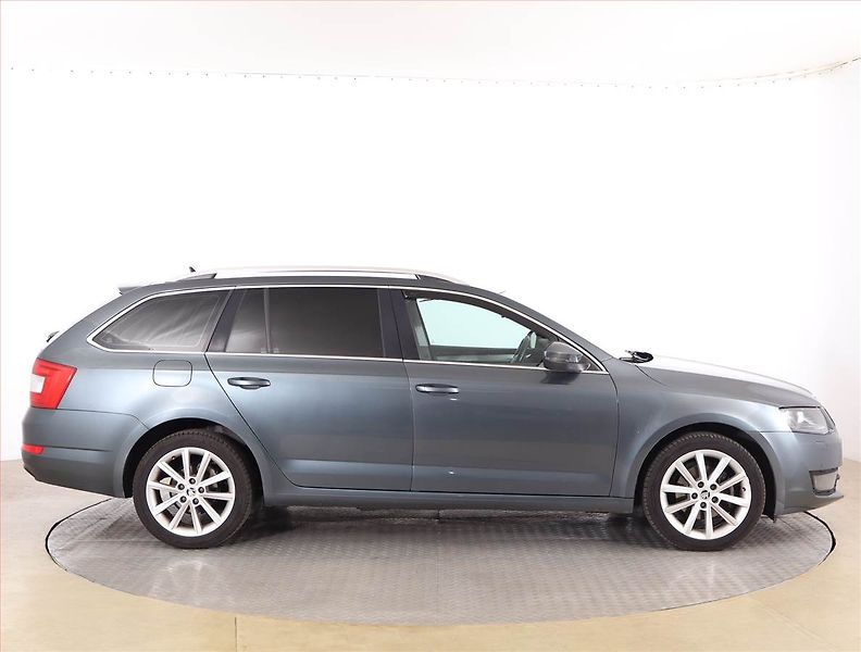 Škoda Octavia (2016) Style 2.0 TDI, Automat - fotka 6 z 19