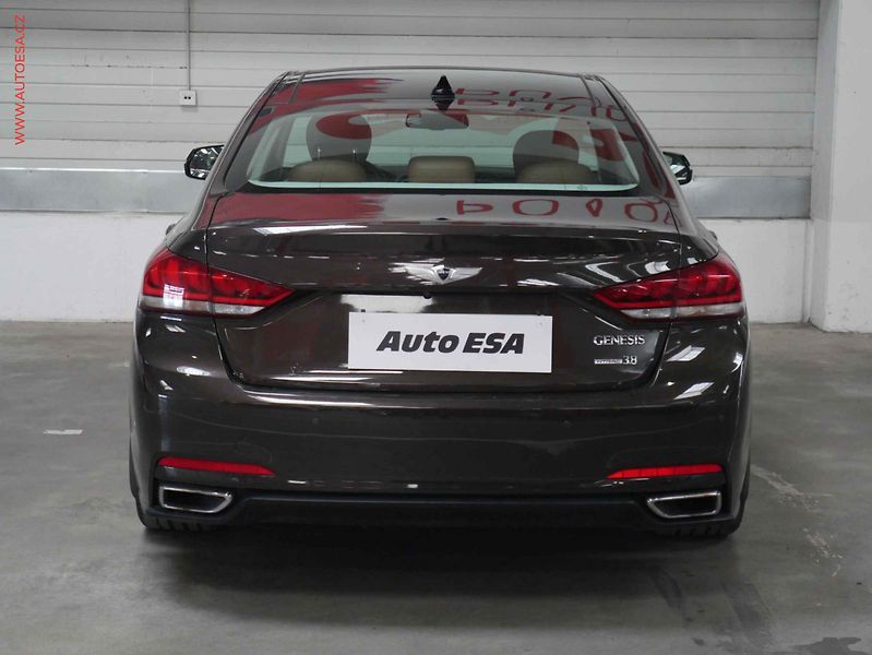 Hyundai Genesis (2017) 3.8 GDI V6 4x4, ČR, Bixen - fotka 5 z 32