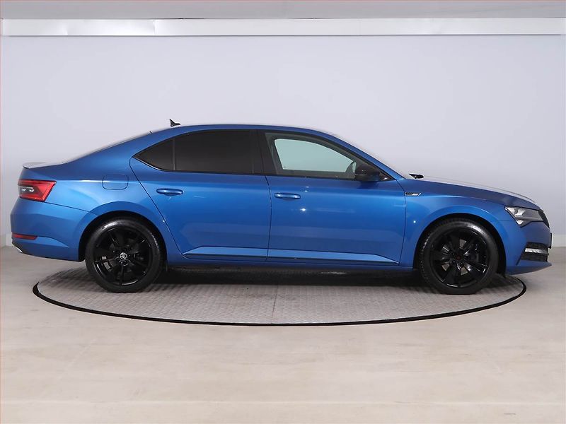 Škoda Superb (2020) Sportline iV 1.4 TSI PHEV - fotka 6 z 24