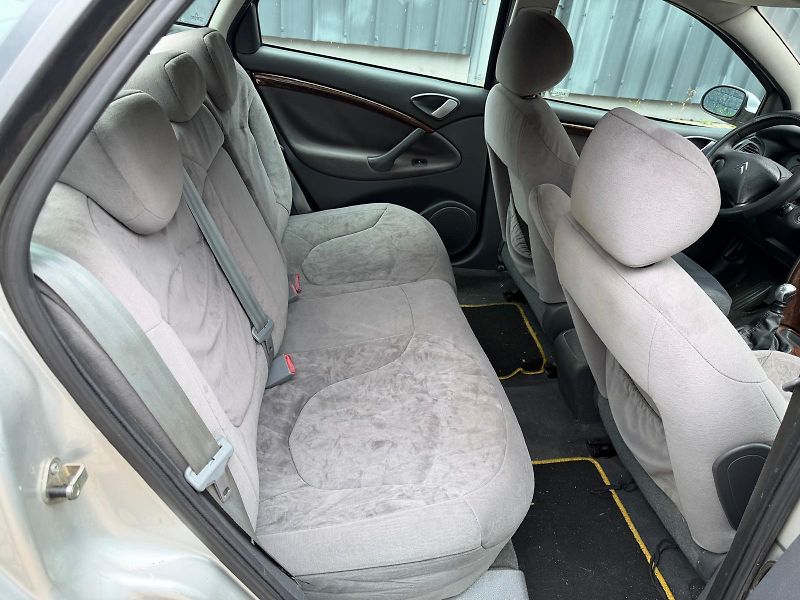 Citroën C5 2,0 HDi  - fotka 16 z 21