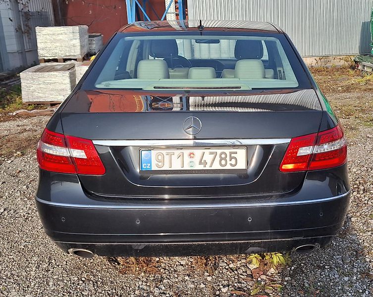 Mercedes-Benz Třídy E (2009) - fotka 3 z 8