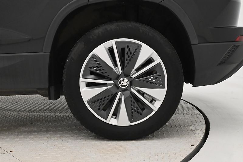Škoda Karoq 2,0 TDI 85kW DSG TAŽNÉ Záruka - fotka 32 z 32