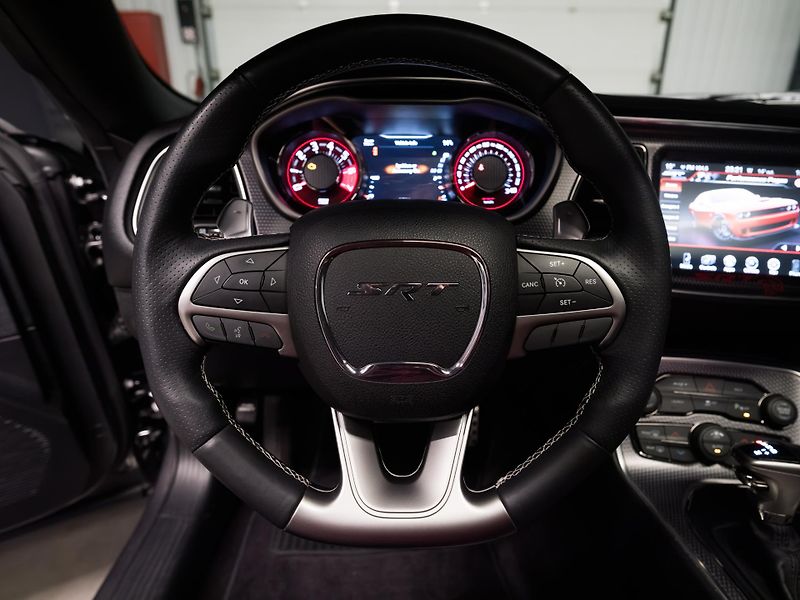 Dodge Challenger SRT HELLCAT 6.2 V8 | 527 kW  - fotka 48 z 56