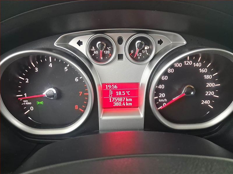 Ford Focus (2008) 1.6 16V, ČR,1.maj, Serv.kniha - fotka 11 z 15