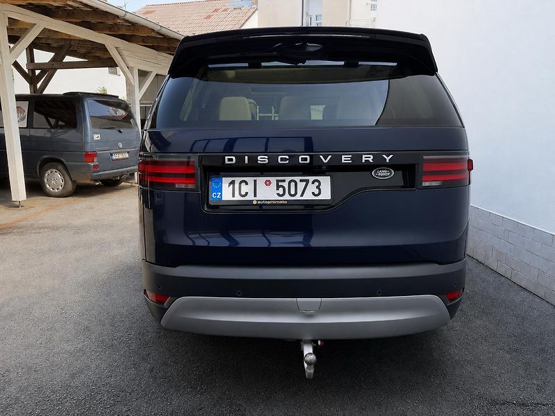 Land Rover Discovery 5 D250 Mild-Hybrid S AWD - fotka 5 z 12