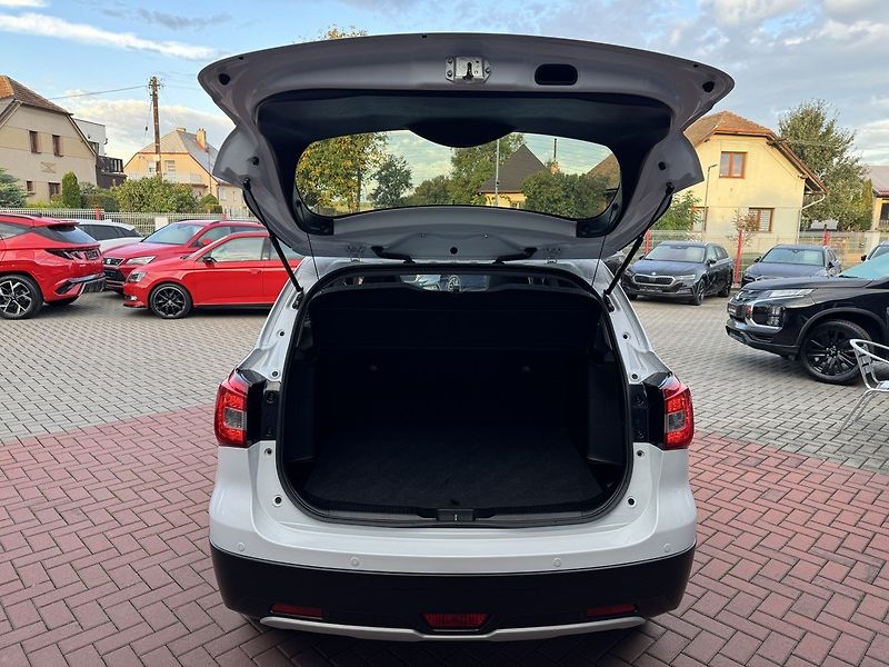 Suzuki SX4 S-Cross (2018) 1.4i BoosterJet AWD LED Navi - fotka 24 z 50