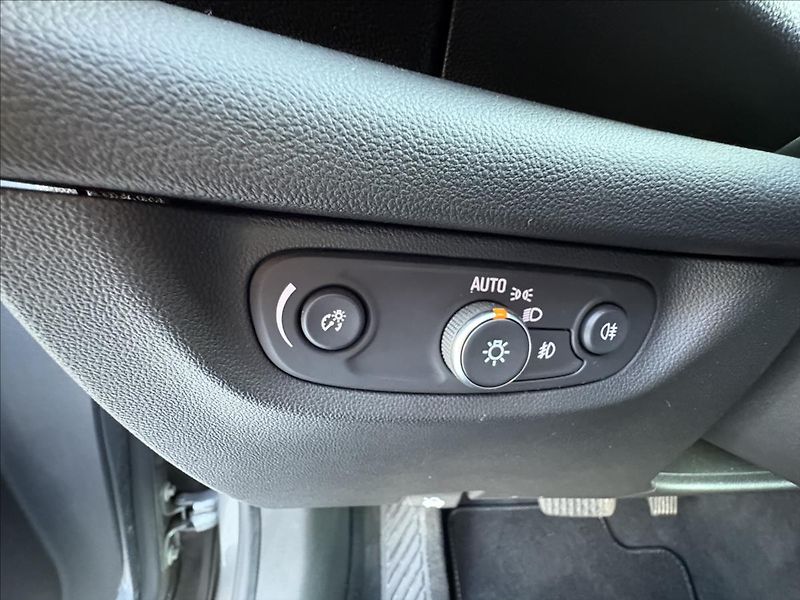 Opel Insignia 1,6 CDTi 100kW,Led,Navi,Kamera - fotka 5 z 39