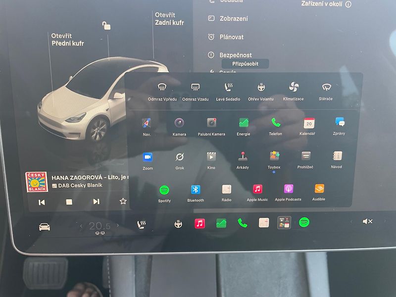 Tesla Model Y RWD 235kw 95,0 % - fotka 26 z 40
