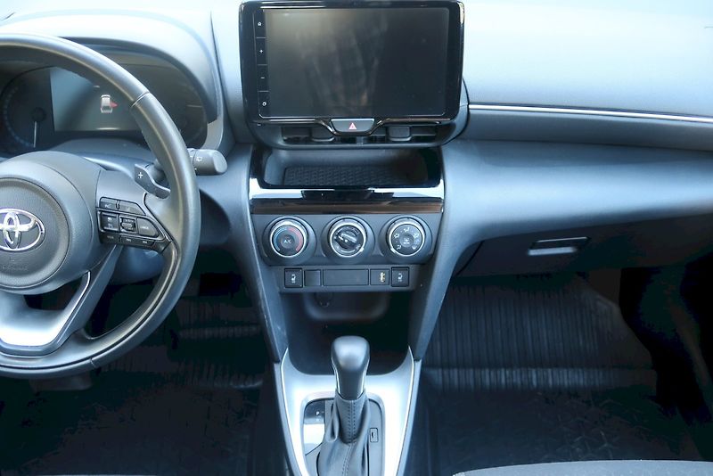 Toyota Yaris Cross (2023) Comfort 1,5 /92 kW - fotka 24 z 26