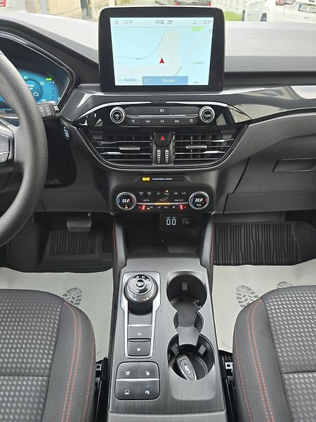 Ford Kuga 2.5 140kW 4x4 AWD ST-LINE -DPH - fotka 13 z 43