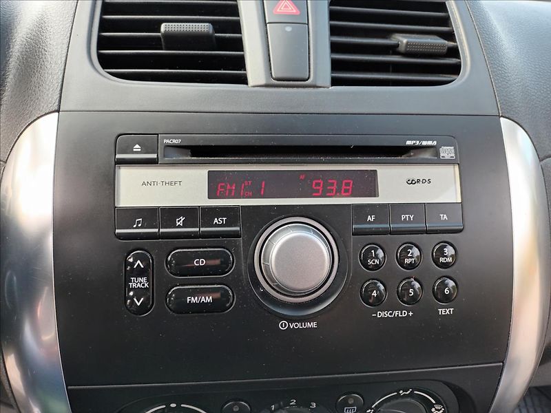 Suzuki SX4 1,6 VVT,88KW,4X4,KLIMA,VÝHŘEV - fotka 27 z 36