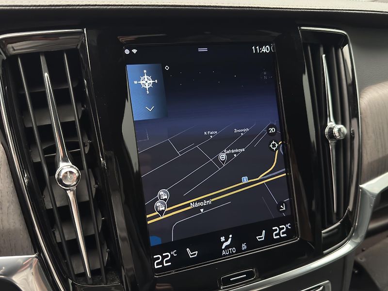 Volvo V90 CC D4 AWD PRO AUT - fotka 34 z 52