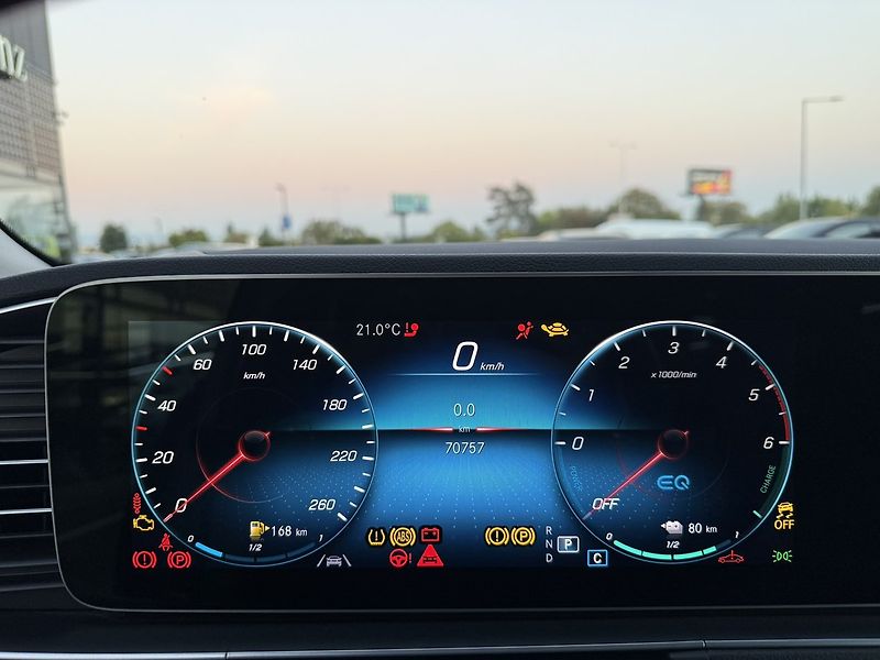 Mercedes-Benz GLE (2021) 350 de 4MATIC SUV - fotka 32 z 50