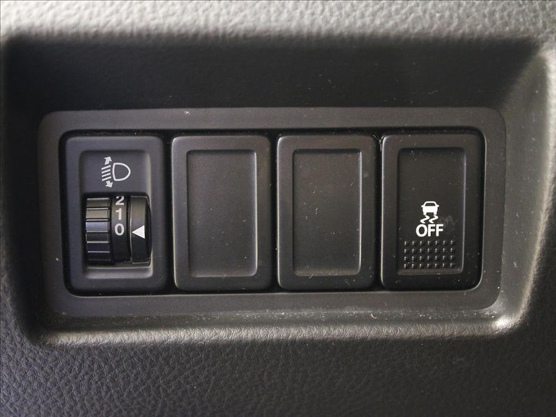 Suzuki Swift 1,2 i 4x4 pěkný stav, serv.kni - fotka 16 z 27
