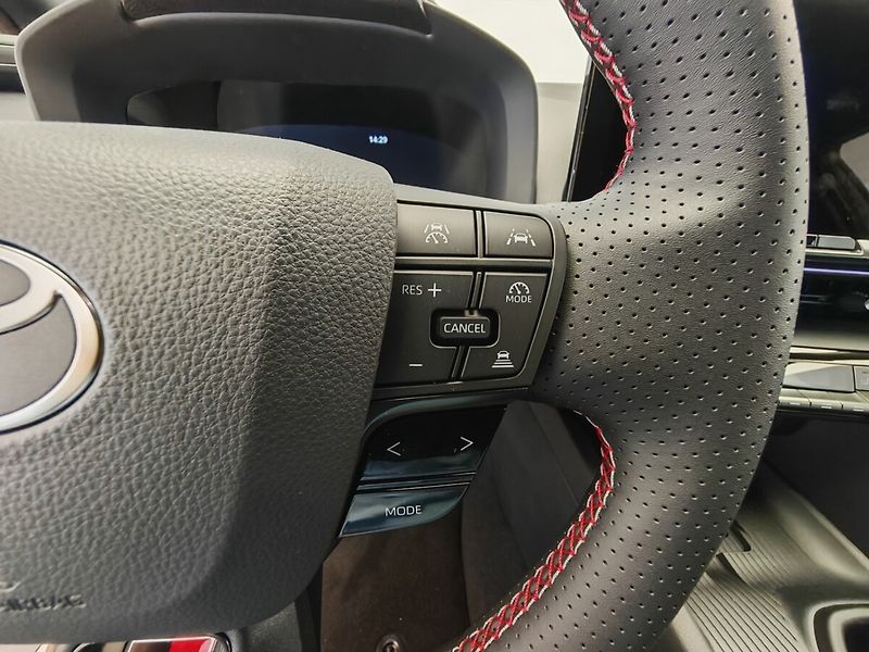 Toyota C-HR 2.0 PHEV GR SPORT - fotka 24 z 39