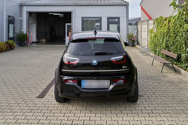BMW i3 (2020) Elektro - fotka 3 z 26