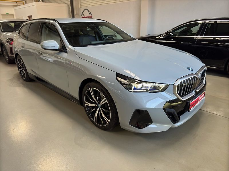 BMW Řada 5 (2024) 530e xDrive Tour. M - fotka 3 z 18