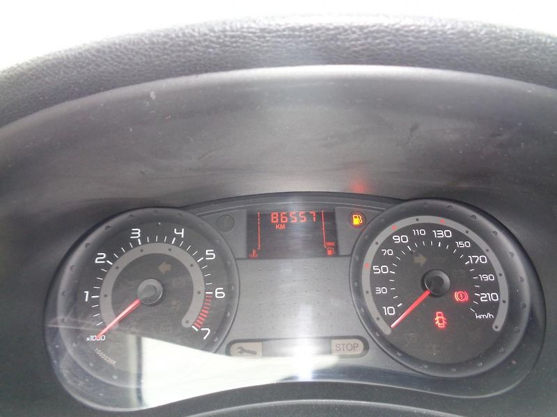 Renault Clio 1,1 - fotka 11 z 11
